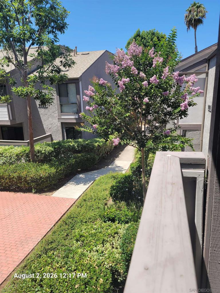9109 Village Glen 268