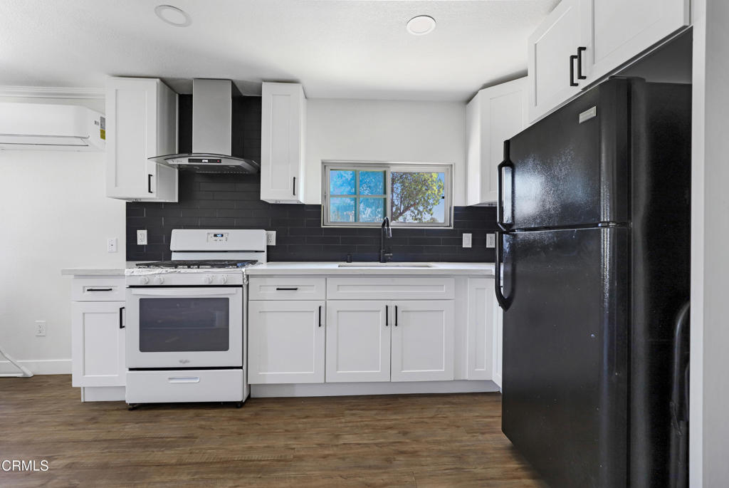 154 E Santa Maria Street