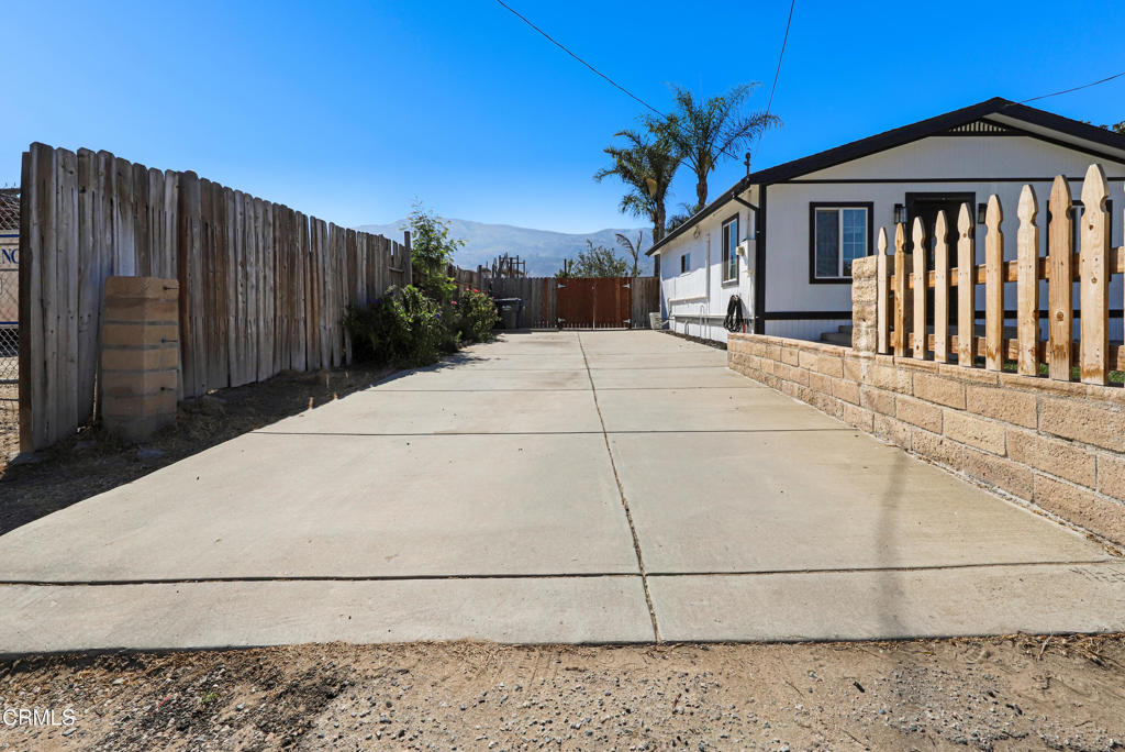 154 E Santa Maria Street