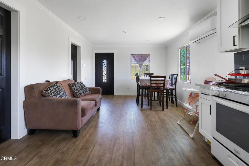 154 E Santa Maria Street