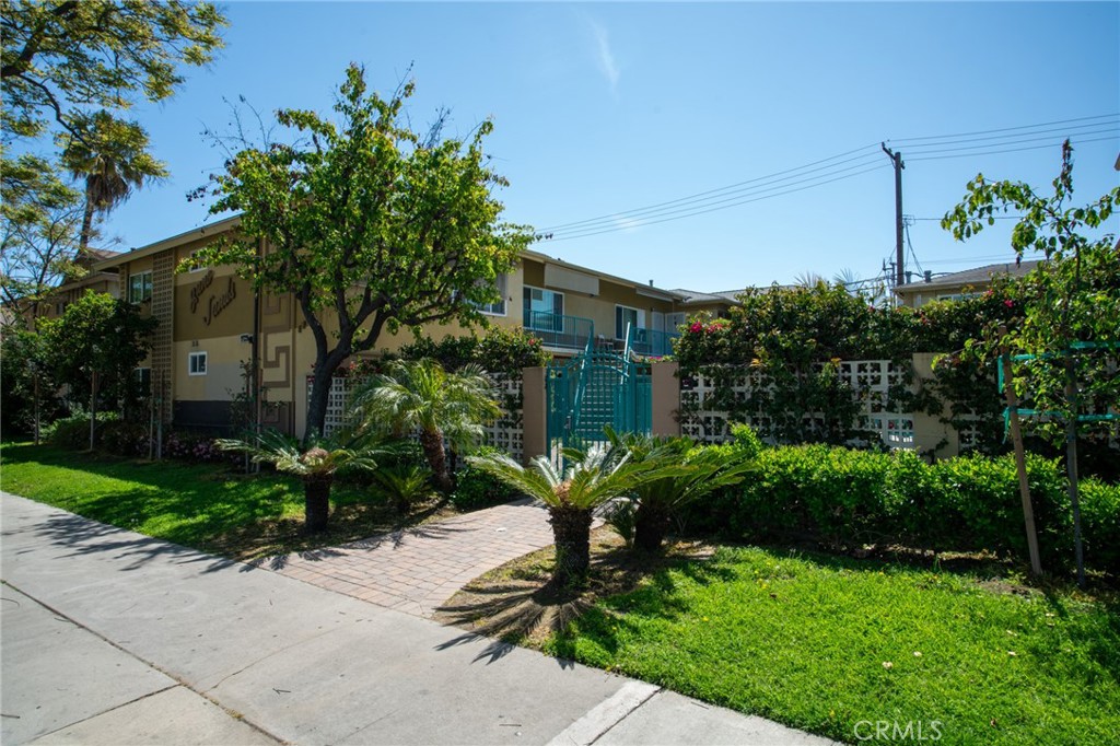 1764 1768 W Juno Avenue