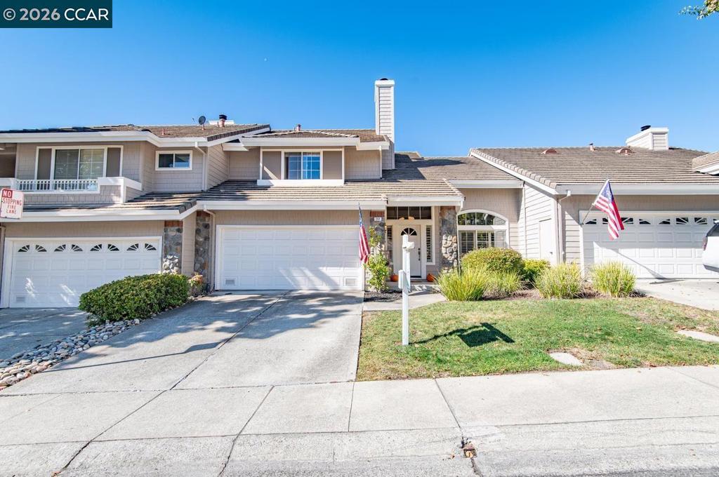 202 Promenade Ln