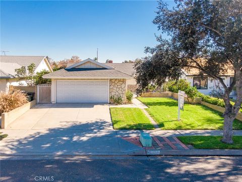 Photo of 18422 De Bie Ave, Cerritos, CA 90703 (MLS # DW25267731)