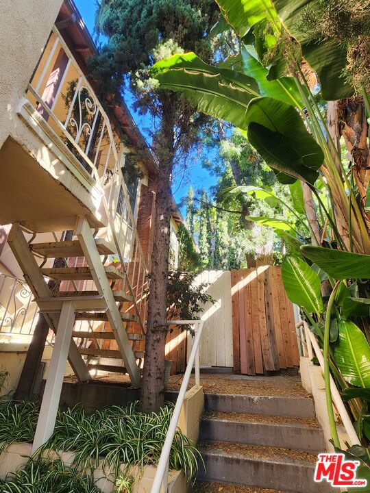 620 Acanto Street