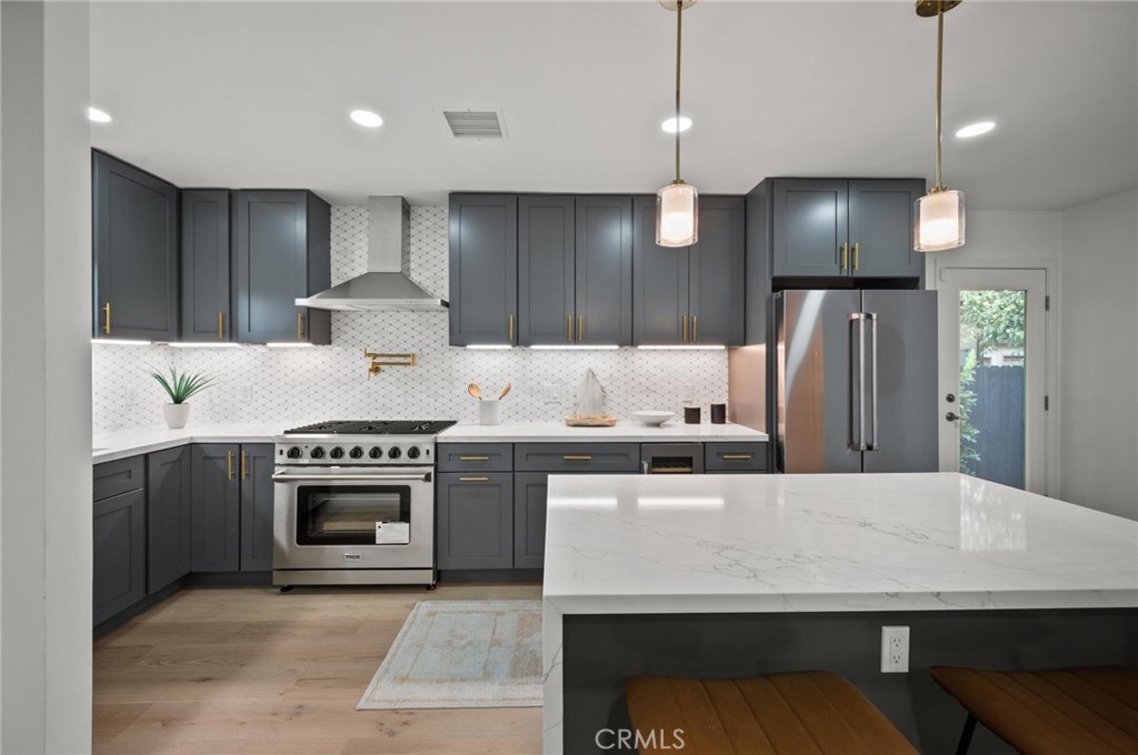 14328 Emelita Street