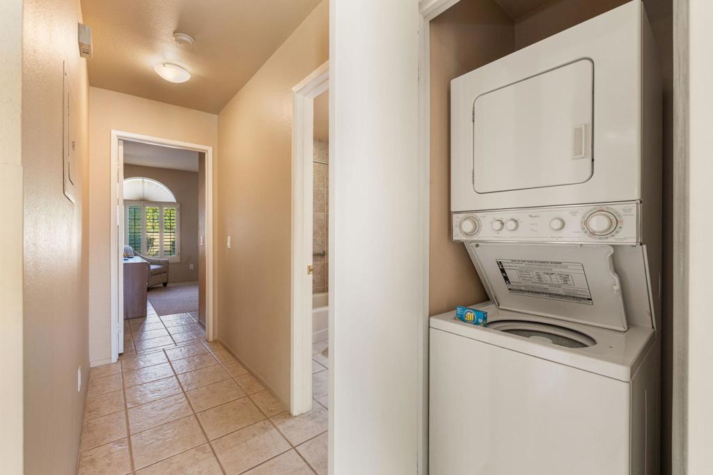Desert Breezes - Residential