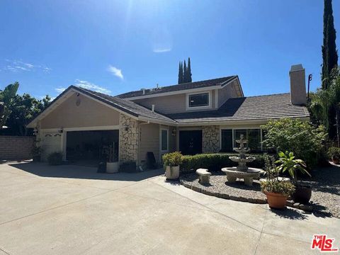 Photo of 7814 Woodhall Avenue, Canoga Park, CA 91304 (MLS # 26791267)