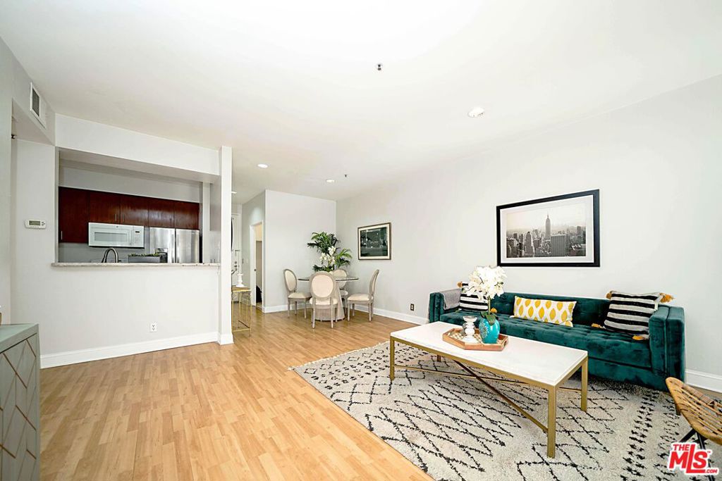 500 S Berendo Street 314