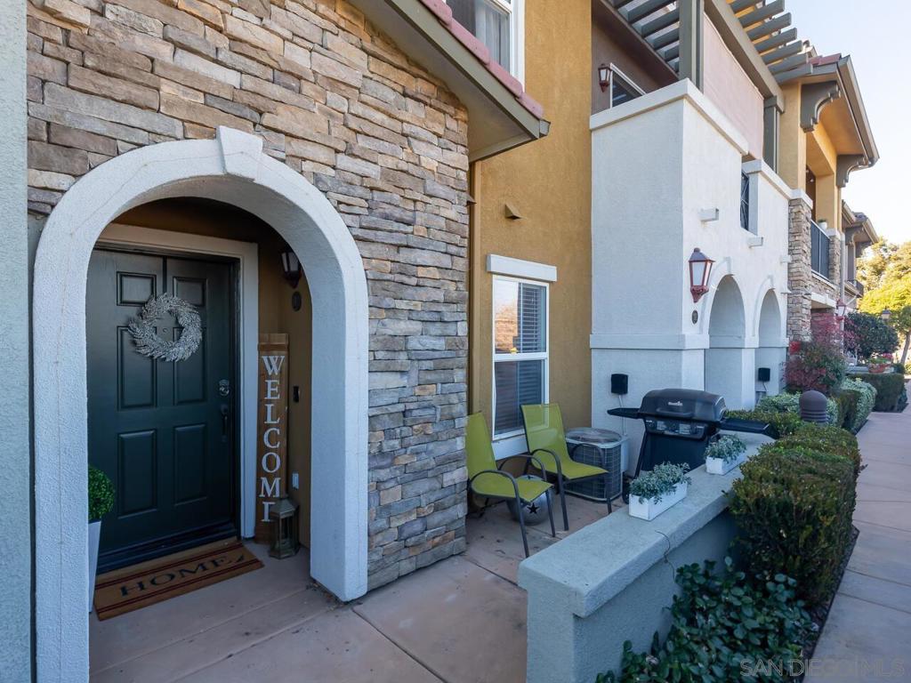Spacious townhome in the beautiful Treviso complex. Modern kitchen featuring granite counters and equipped with stainless steel appliances. Property is very well maintained and is very well lit. Full suite with bedroom + private full bath on entry level. Very elegant floorplan. Complex features rec room, pool, & spa. Excellent location, close to freeways and trails. Spacious townhome in beautiful Treviso complex. Modern kitchen featuring granite counters and equipped with stainless steel appliances. Property is very well maintained and is very well lit. Full suite with bedroom + private full bath on entry level. Very elegant floorplan. Complex features rec room, pool, & spa. Excellent location, close to freeways and trails. Buyers and buyer’s agent to verify all information prior to contingency removal and close of escrow Equipment: Garage Door Opener Sewer: Sewer Connected Topography: LL