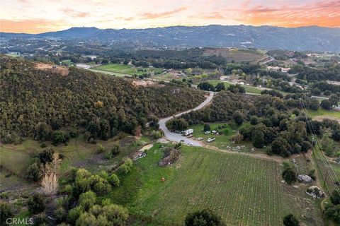 39948 Avenida La Cresta Murrieta CA 92562