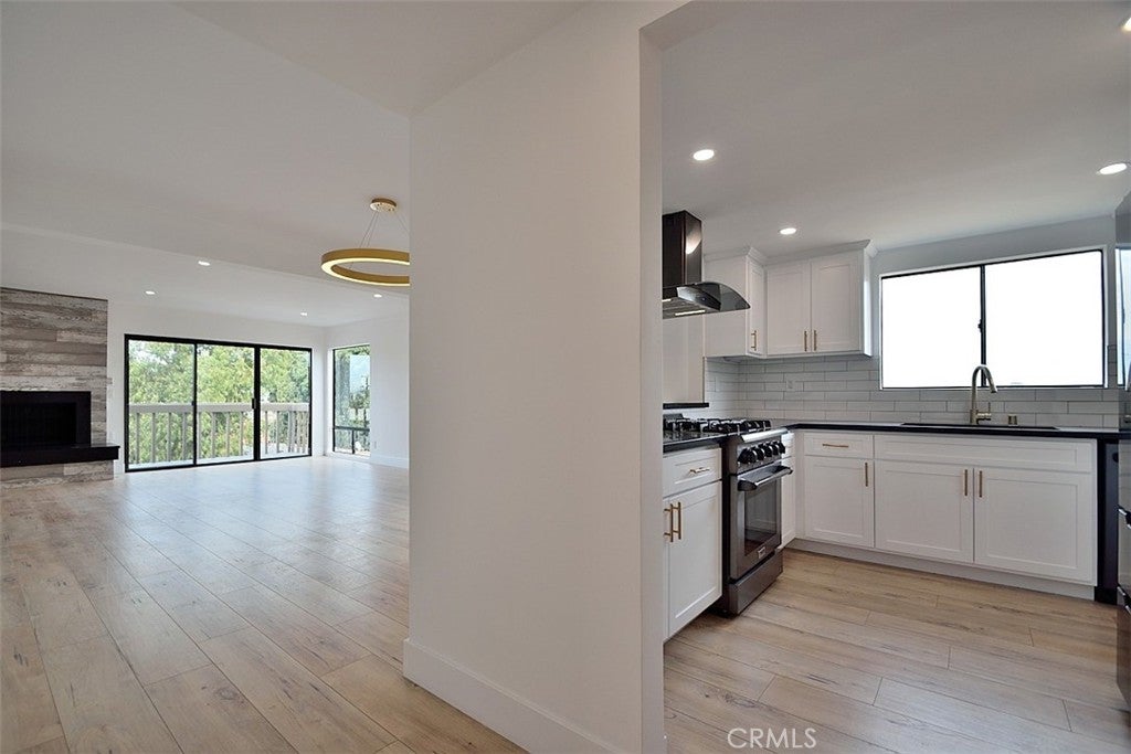 1447 Manhattan Beach Boulevard E