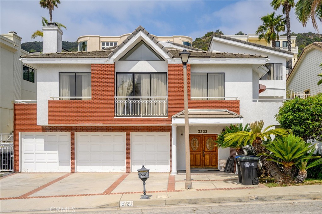 3323 Barnes Circle