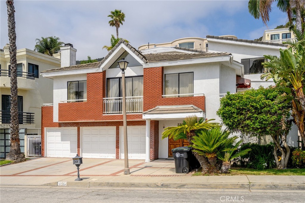 3323 Barnes Circle