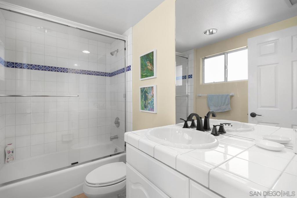 La Costa - Residential Lease