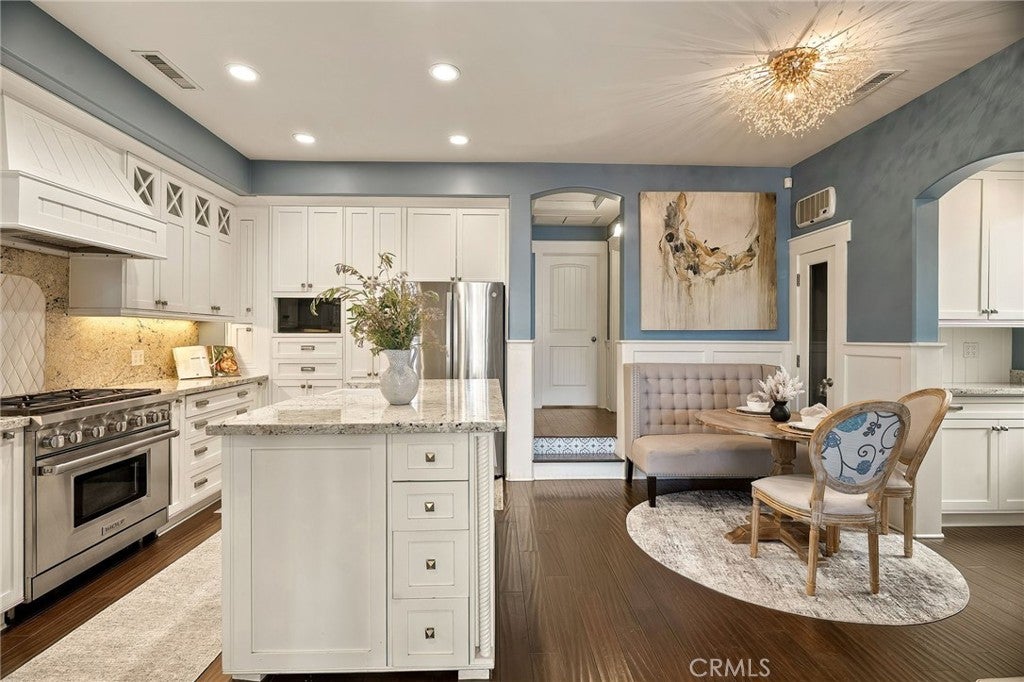 713 Larkspur Avenue, Corona Del Mar CA 92625 - Photo 14