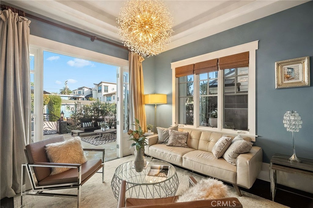 713 Larkspur Avenue, Corona Del Mar CA 92625 - Photo 11