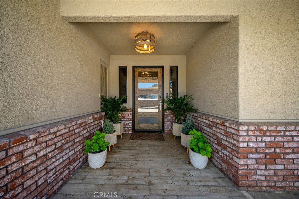 225 Pioneer Cir