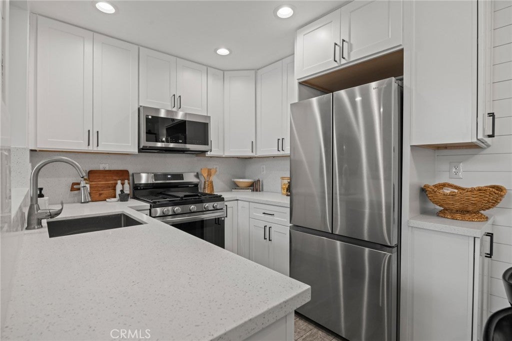 7 Rosa, Rancho Santa Margarita CA 92688