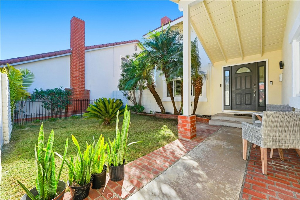 13506 Darvalle Street