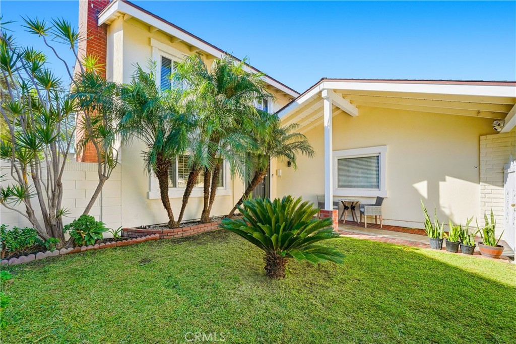 13506 Darvalle Street