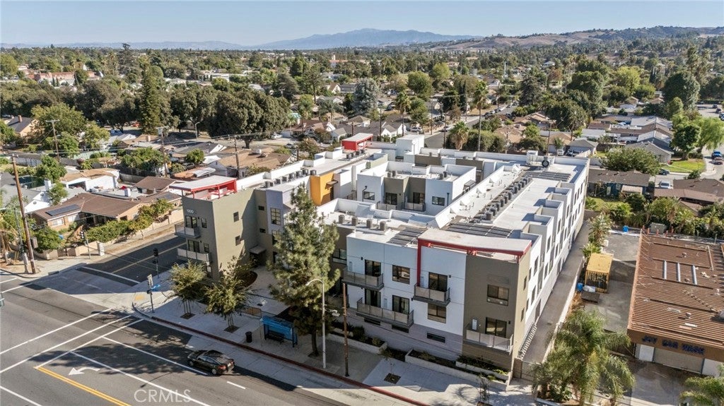 1300 W Mission Boulevard 1-33