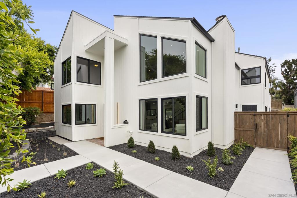 2029 Del Mar Heights