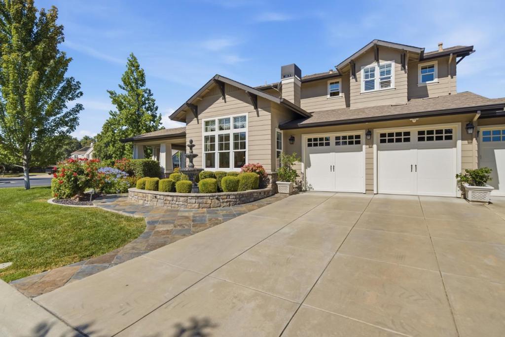 2198 Cabernet Way