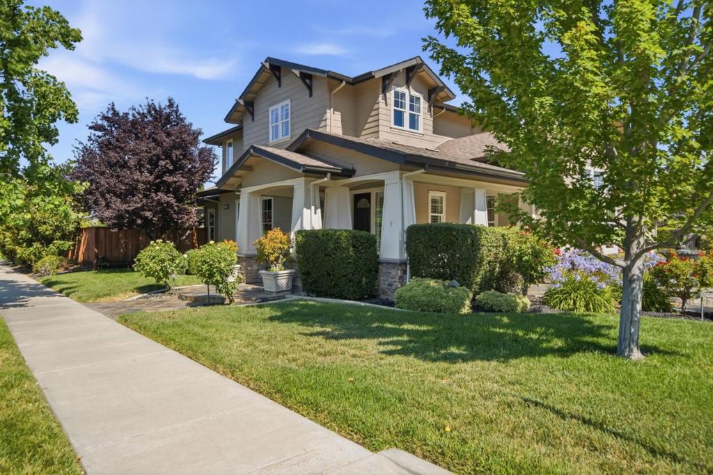 2198 Cabernet Way