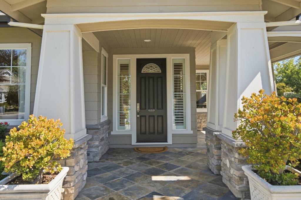 2198 Cabernet Way