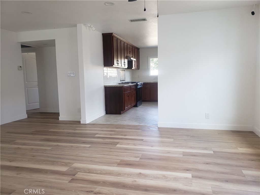 13702 dawson