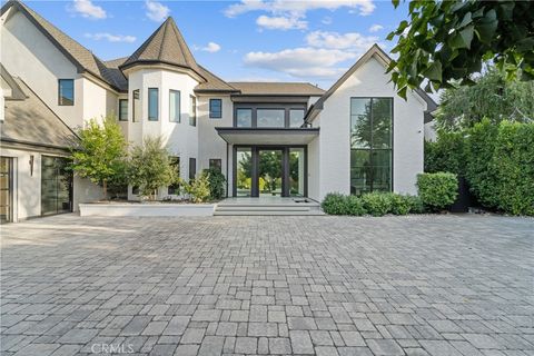 Photo of 20620 Chatsboro Drive, Woodland Hills, CA 91364 (MLS # SR25188656) Photo of 20620 Chatsboro Drive, Woodland Hills, CA 91364 (MLS # SR25188656)