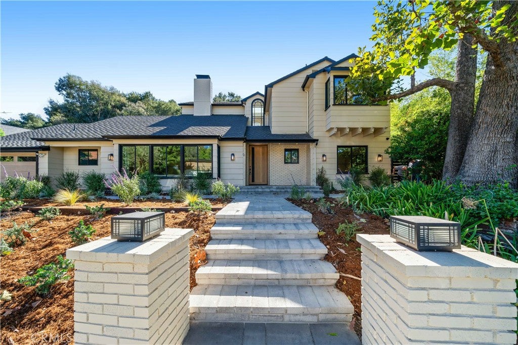 3847 Royal Woods Drive