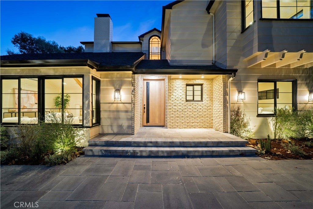 3847 Royal Woods Drive
