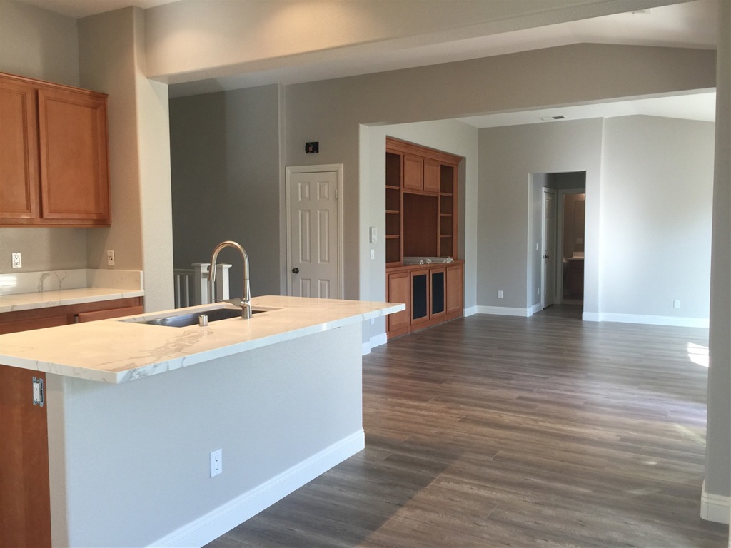 AVAILABLE NOW! Spacious and open floorplan Morgan's Corner in San Elijo Hills! 2 BD 2 BA + loft has been recently remodeled with all the latest finishes. New Quartz counters and sink in Kitchen; Custom master walk-in shower; Laminate and Tile throughout; Fresh paint; New Baseboards and door moldings! Special to this unit is a new loft, perfect for a work-at-home space. Drive into the attached two-car garage, walk upstairs and the enjoy the living space on ONE floor! A/C included. Neighborhoods: San Elijo Hills Complex Features: ,