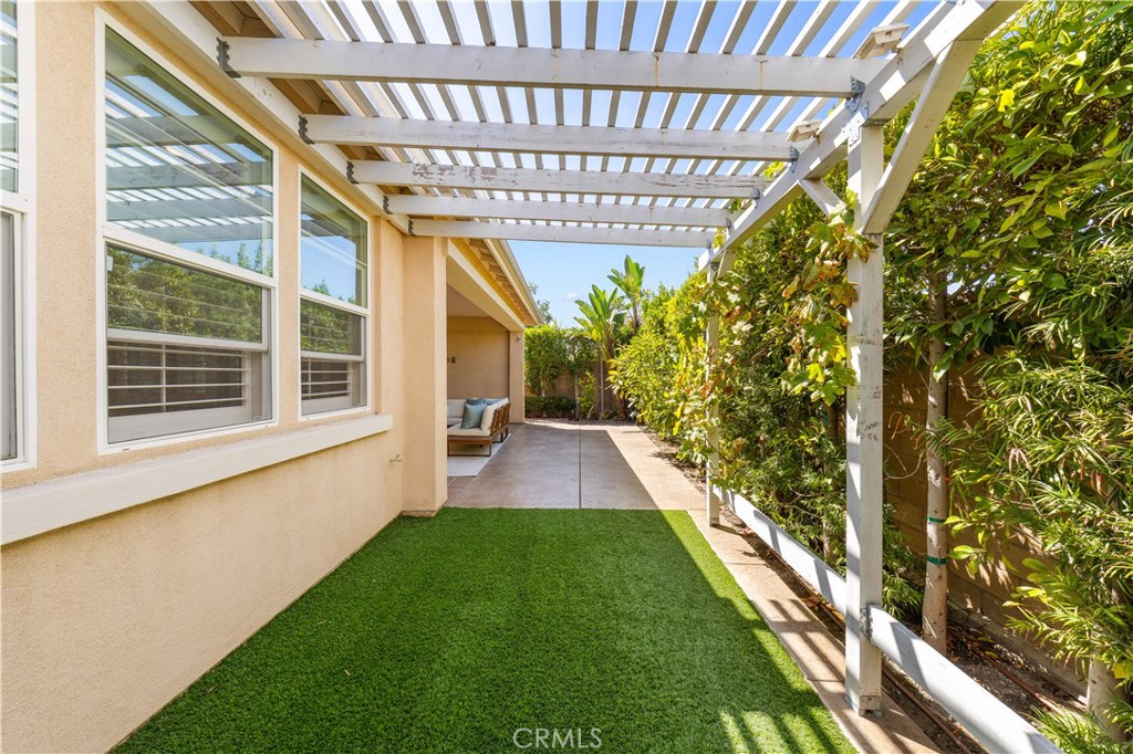 Larkspur - Residential