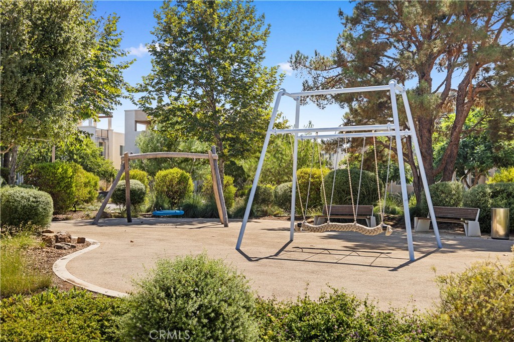 Larkspur - Residential