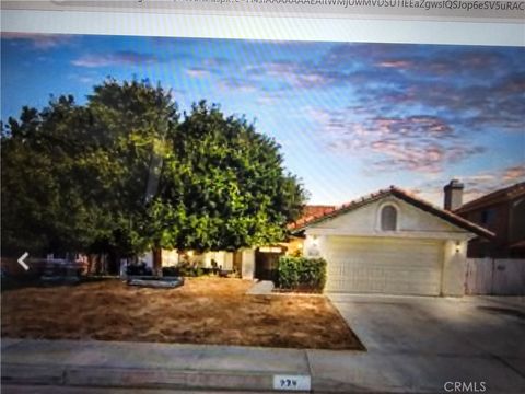 Photo of 974 Gloria Dr, Hemet, CA 92545 (MLS # SW26087372)