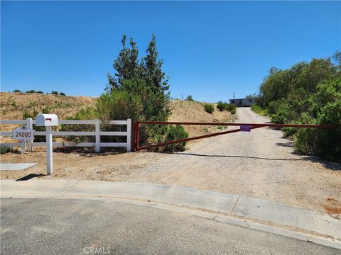 Photo of 24000 Hidden Ridge Road, Hidden Hills, CA 91302 (MLS # SR26100020)