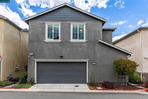 Photo of 1363 Sanctuary St ST, Pittsburg, CA 94565 (MLS # 41136127)