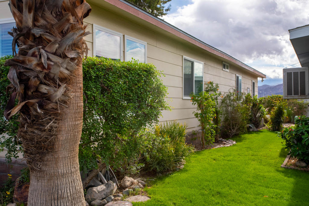 Desert Sands Mobile - Manufactured In Park