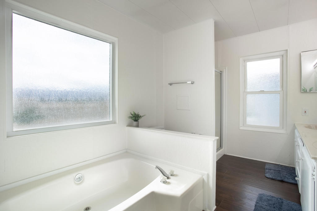 Desert Sands Mobile - Manufactured In Park