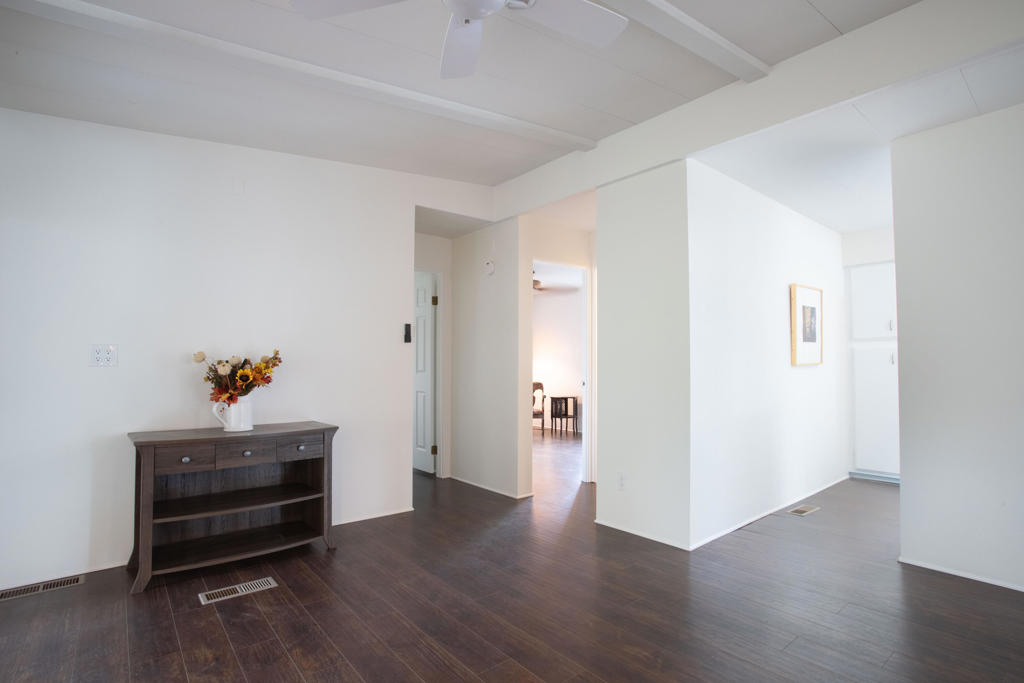 Desert Sands Mobile - Manufactured In Park