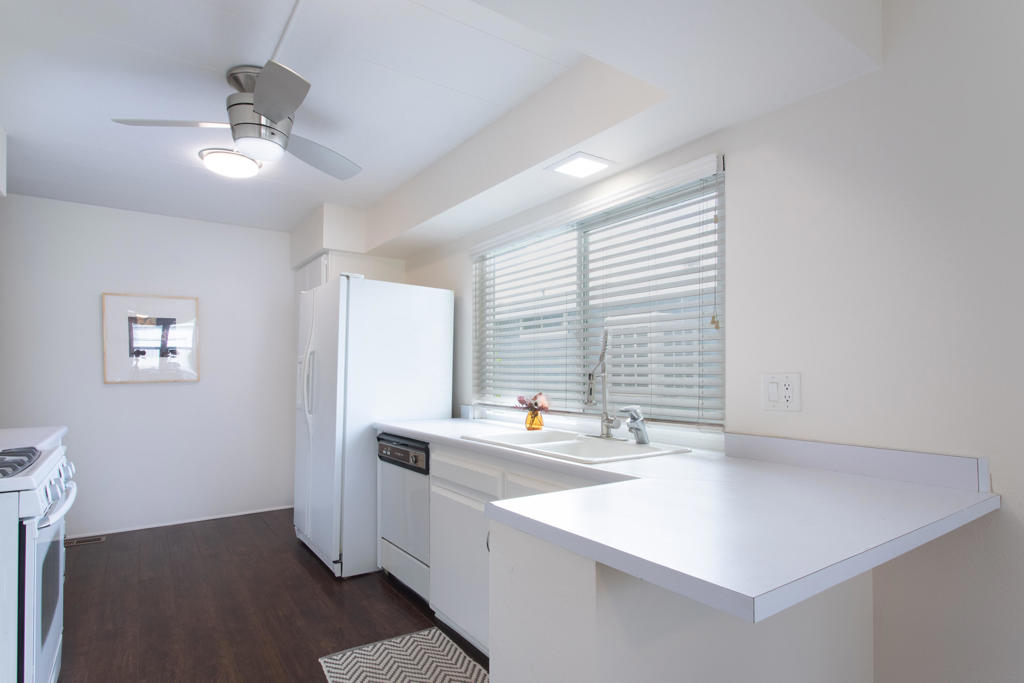 Desert Sands Mobile - Manufactured In Park