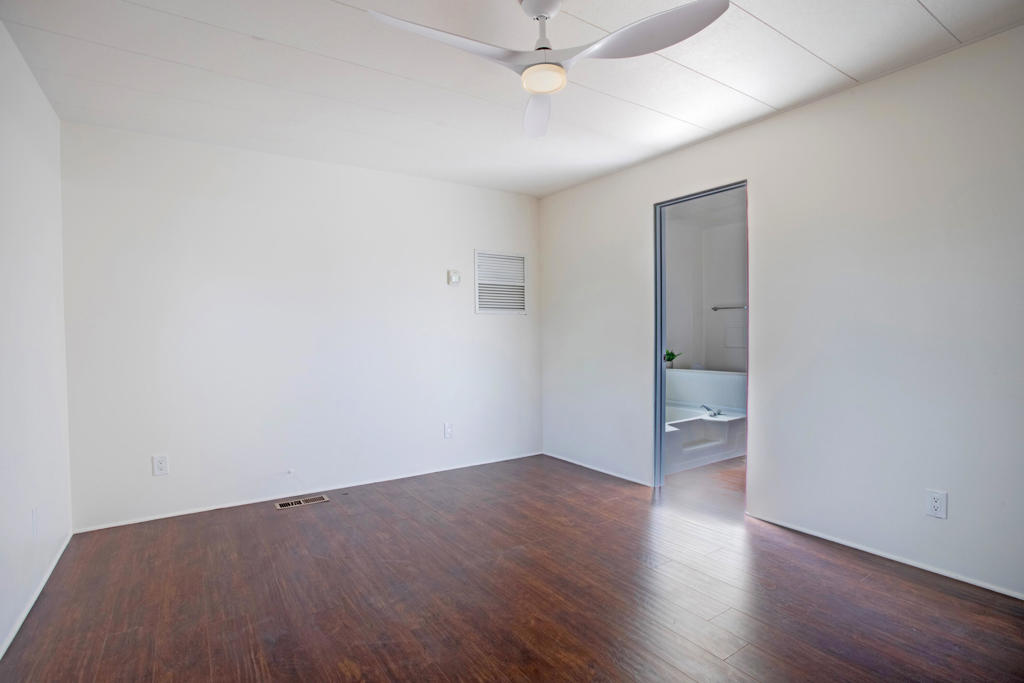 Desert Sands Mobile - Manufactured In Park