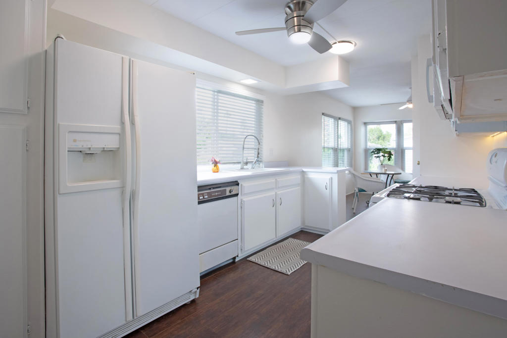 Desert Sands Mobile - Manufactured In Park