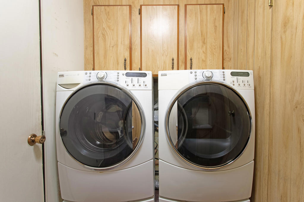 Desert Sands Mobile - Manufactured In Park