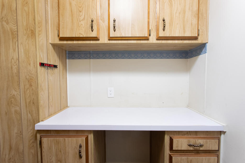 Desert Sands Mobile - Manufactured In Park