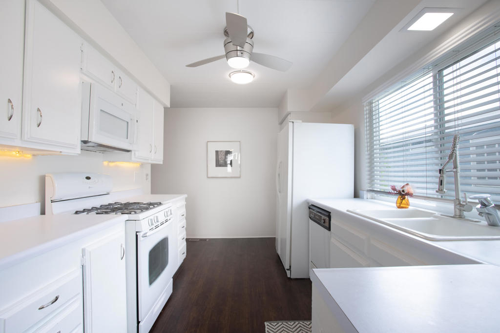 Desert Sands Mobile - Manufactured In Park