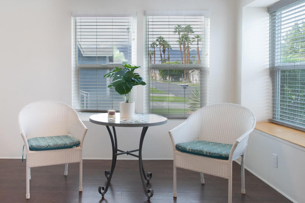 Desert Sands Mobile - Manufactured In Park