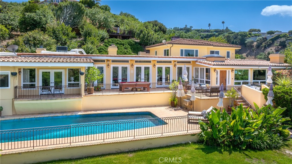 3913 Ventura Canyon